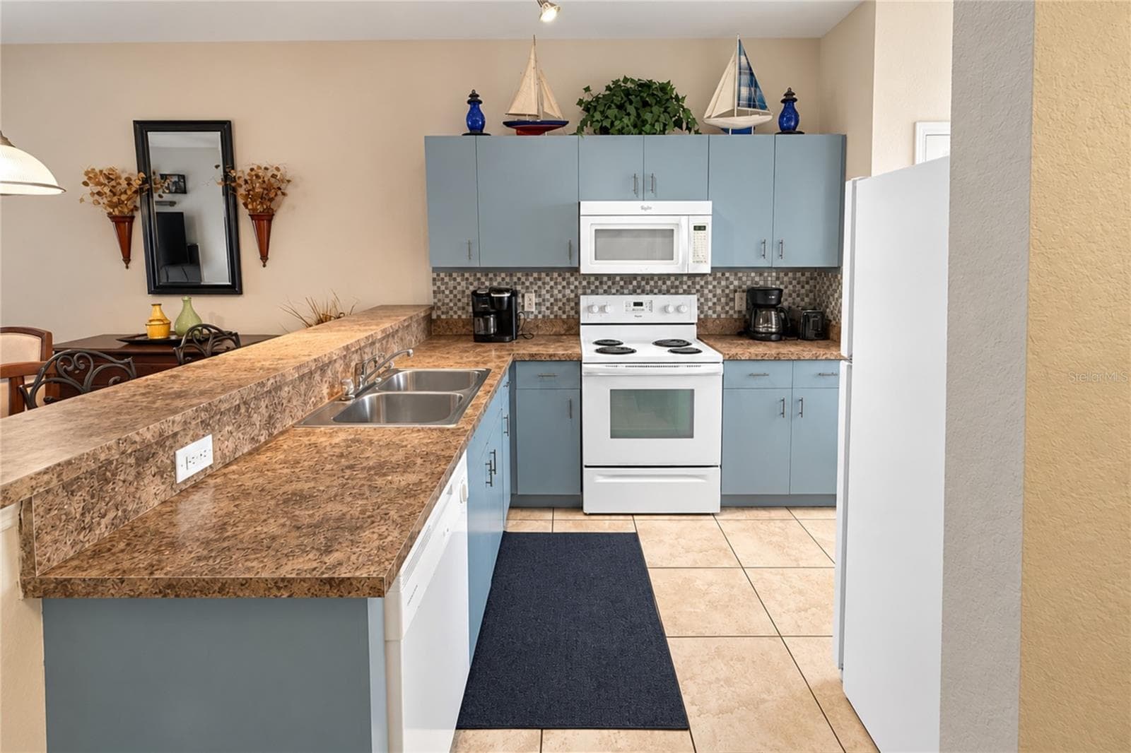 Condominium at 9202 LAKE MARION GOLF RESORT #9202, POINCIANA, photo 5 of 16