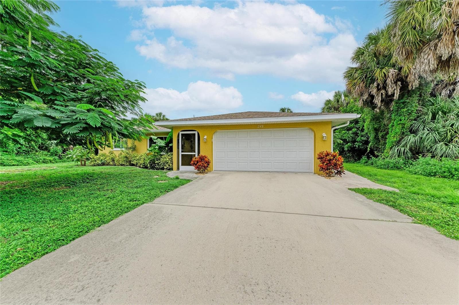 Single Family Residence at 249 FOUNTAIN ST, PORT CHARLOTTE, photo 2 of 74