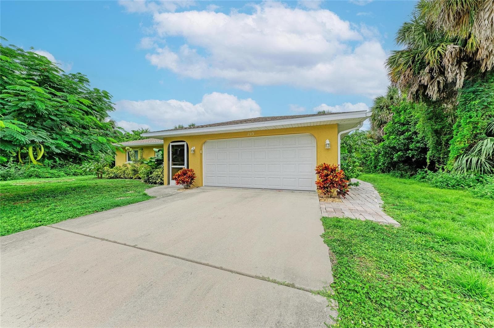 Single Family Residence at 249 FOUNTAIN ST, PORT CHARLOTTE, photo 18 of 74