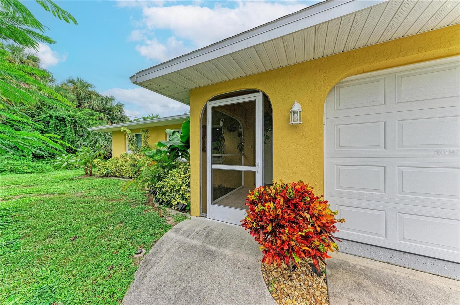 Single Family Residence at 249 FOUNTAIN ST, PORT CHARLOTTE, photo 20 of 74