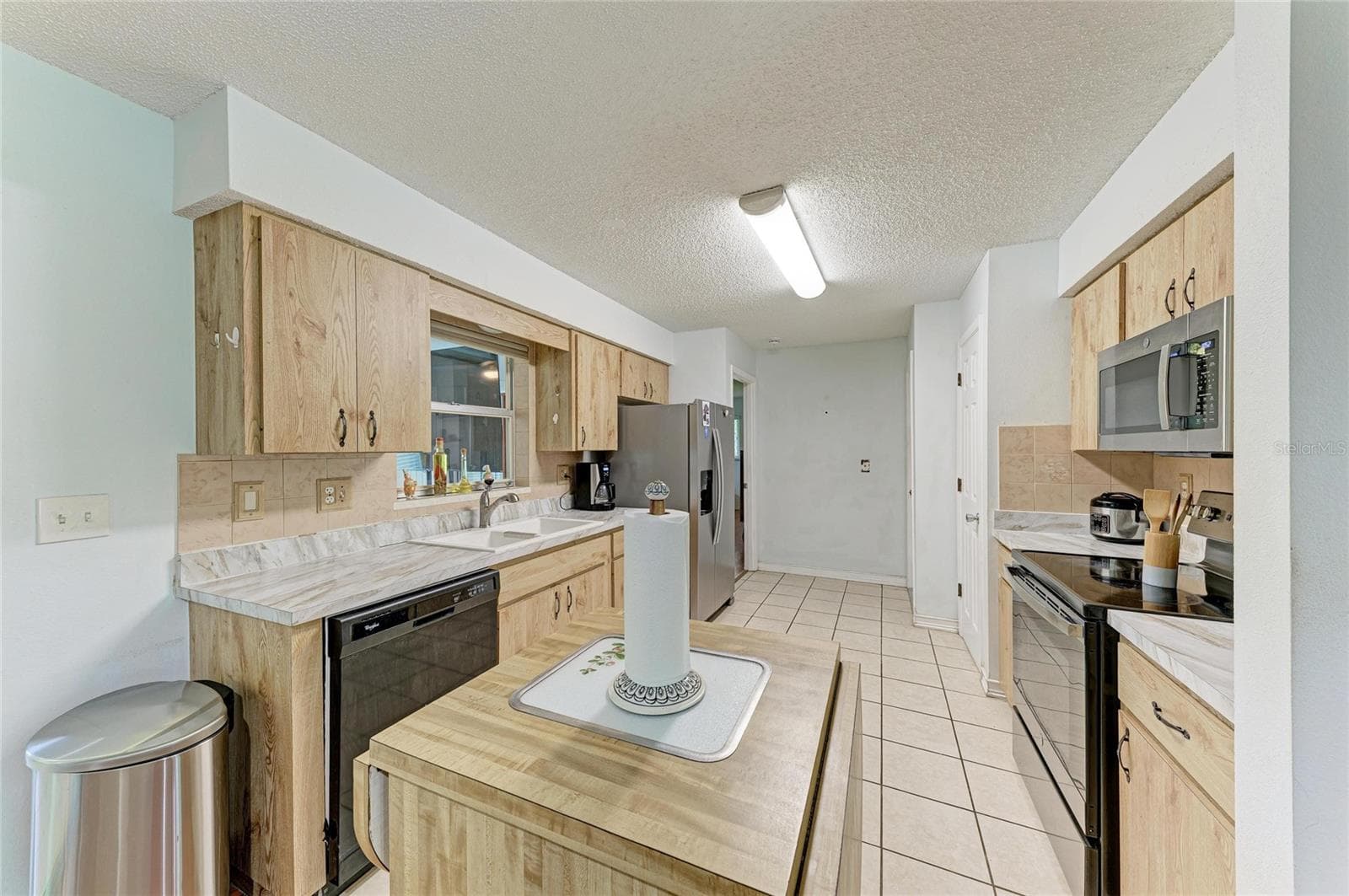 Single Family Residence at 249 FOUNTAIN ST, PORT CHARLOTTE, photo 34 of 74