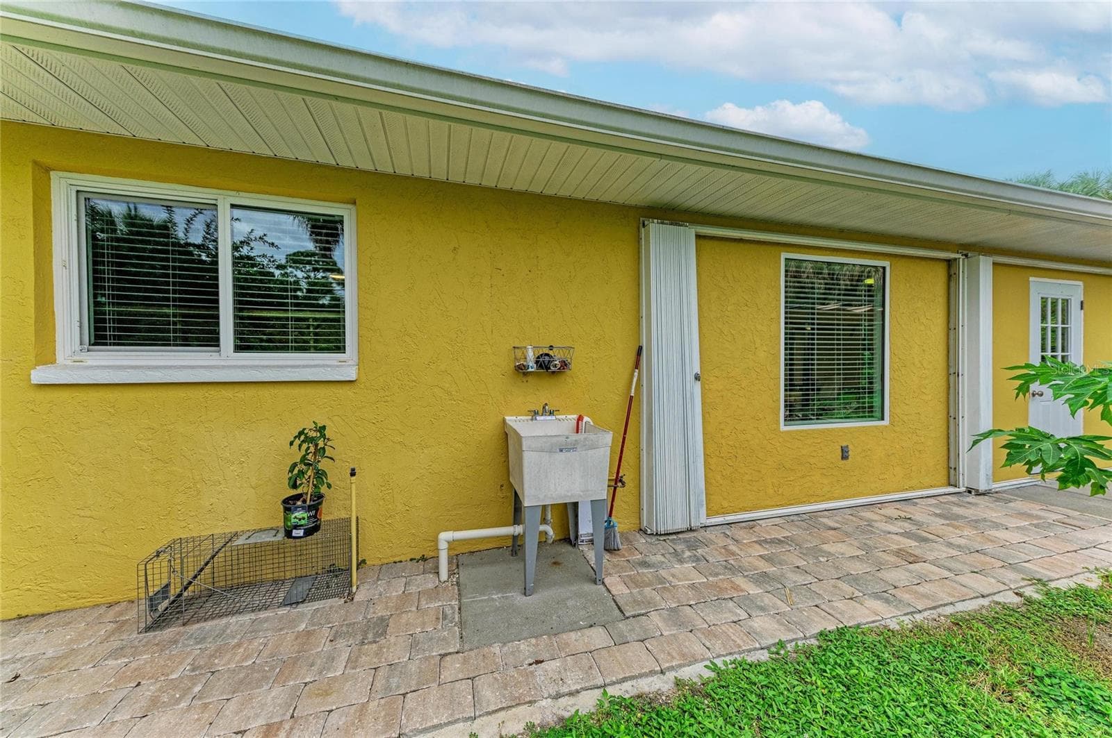 Single Family Residence at 249 FOUNTAIN ST, PORT CHARLOTTE, photo 57 of 74