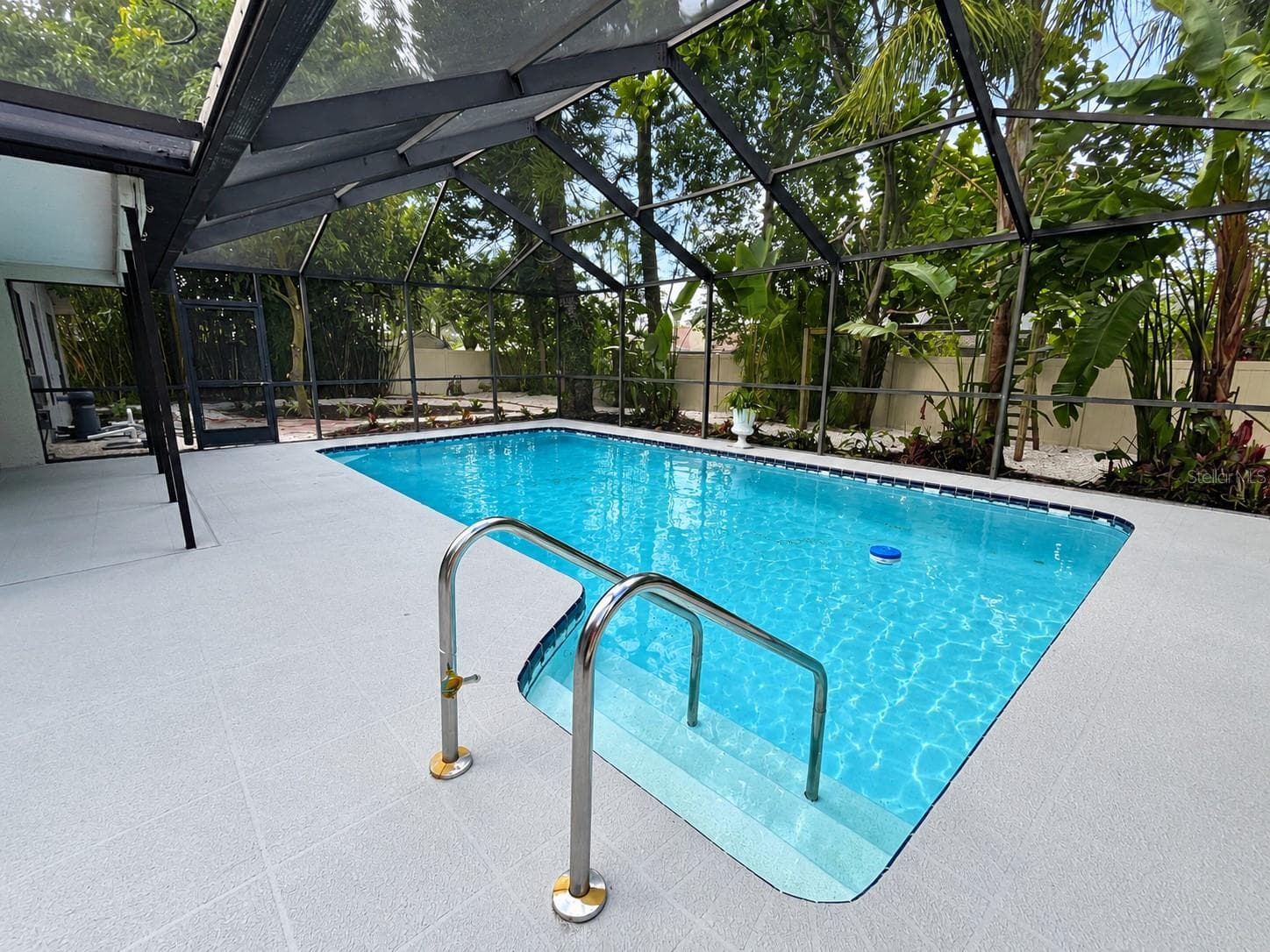 Single Family Residence at 1671 CASTLEWOOD LN, PALM HARBOR, photo 34 of 41