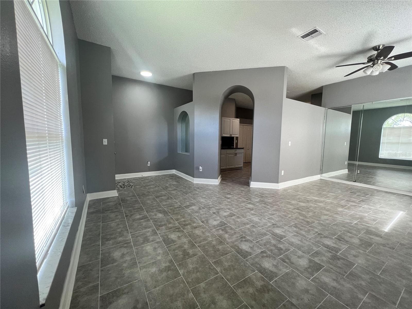 Single Family Residence at 12834 WOODBURY GLEN DR, ORLANDO, photo 6 of 30