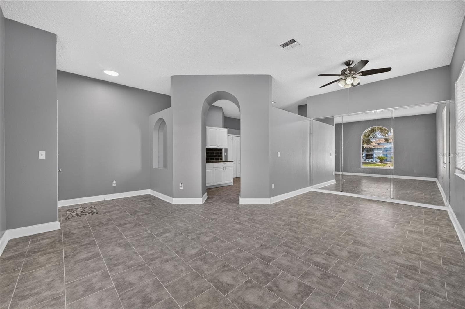 Single Family Residence at 12834 WOODBURY GLEN DR, ORLANDO, photo 9 of 30