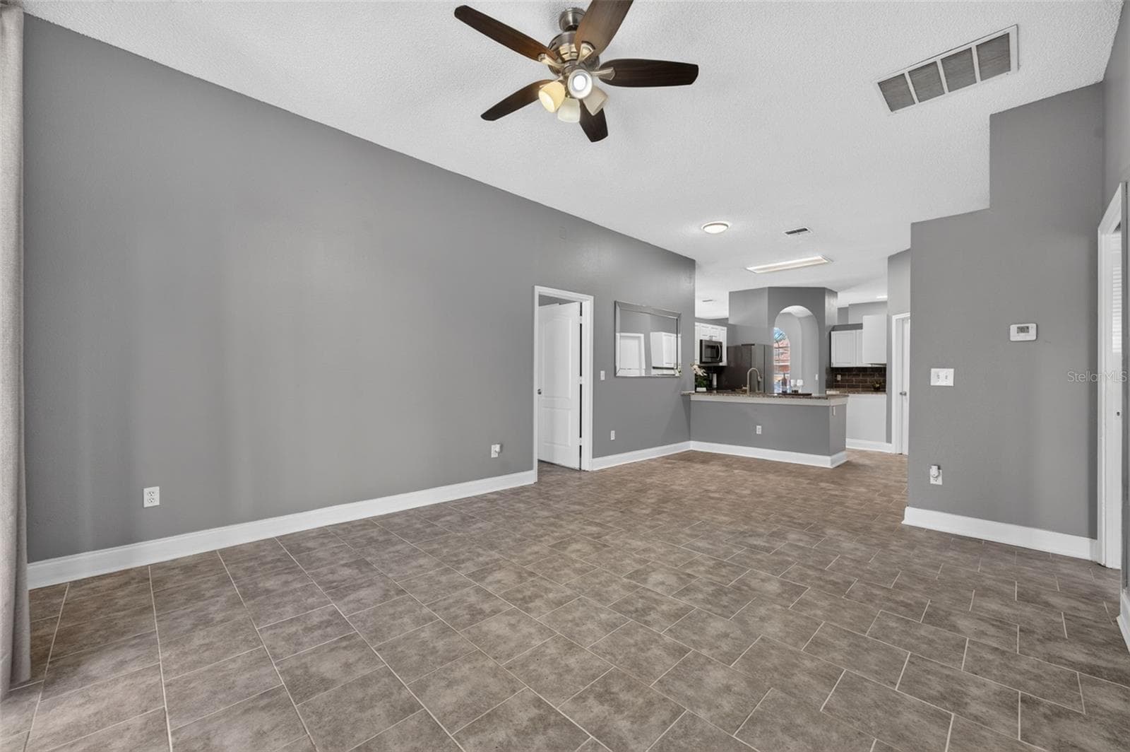 Single Family Residence at 12834 WOODBURY GLEN DR, ORLANDO, photo 14 of 30
