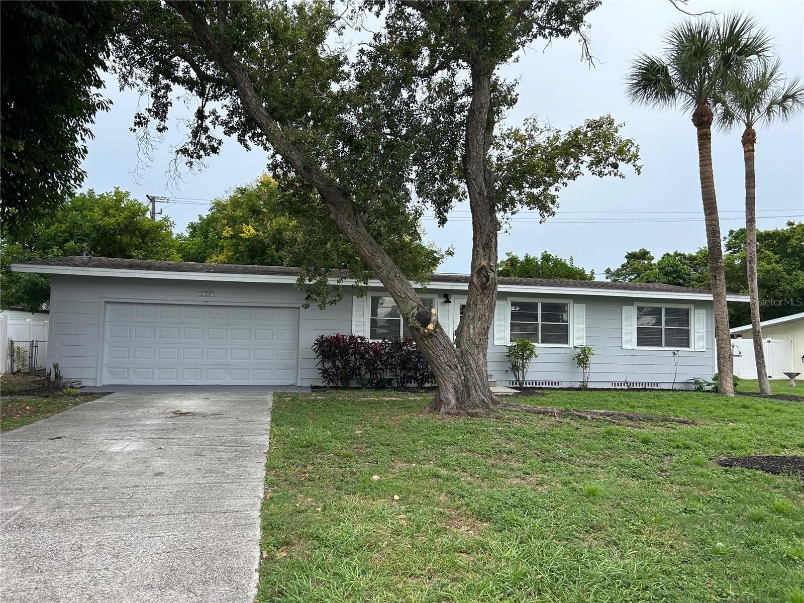 Single Family Residence at 4708 PARK ACRES DR, BRADENTON, photo 2 of 49