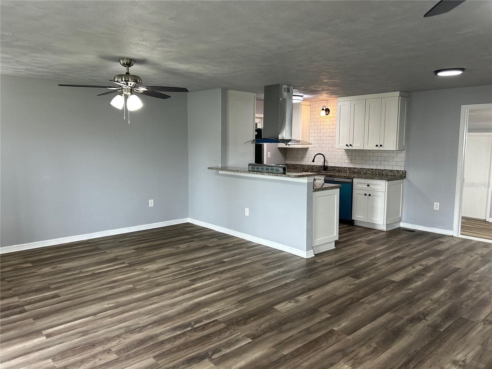 Single Family Residence at 4708 PARK ACRES DR, BRADENTON, photo 5 of 49