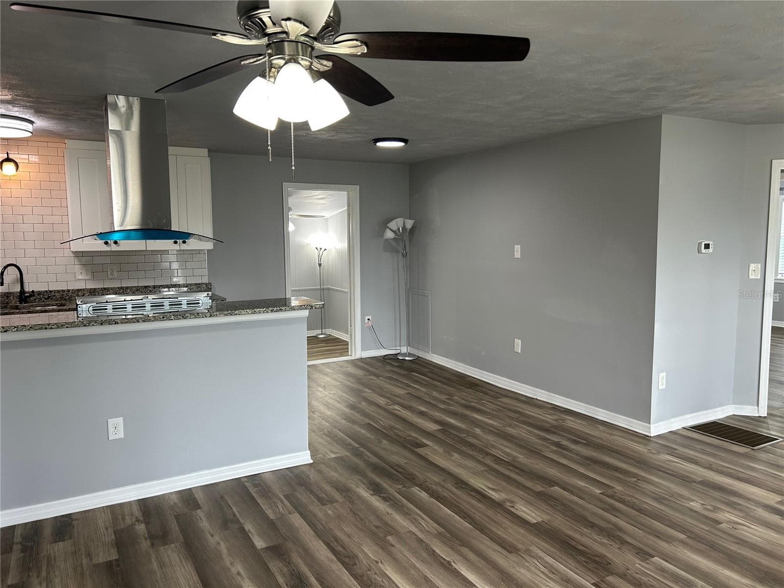 Single Family Residence at 4708 PARK ACRES DR, BRADENTON, photo 15 of 49
