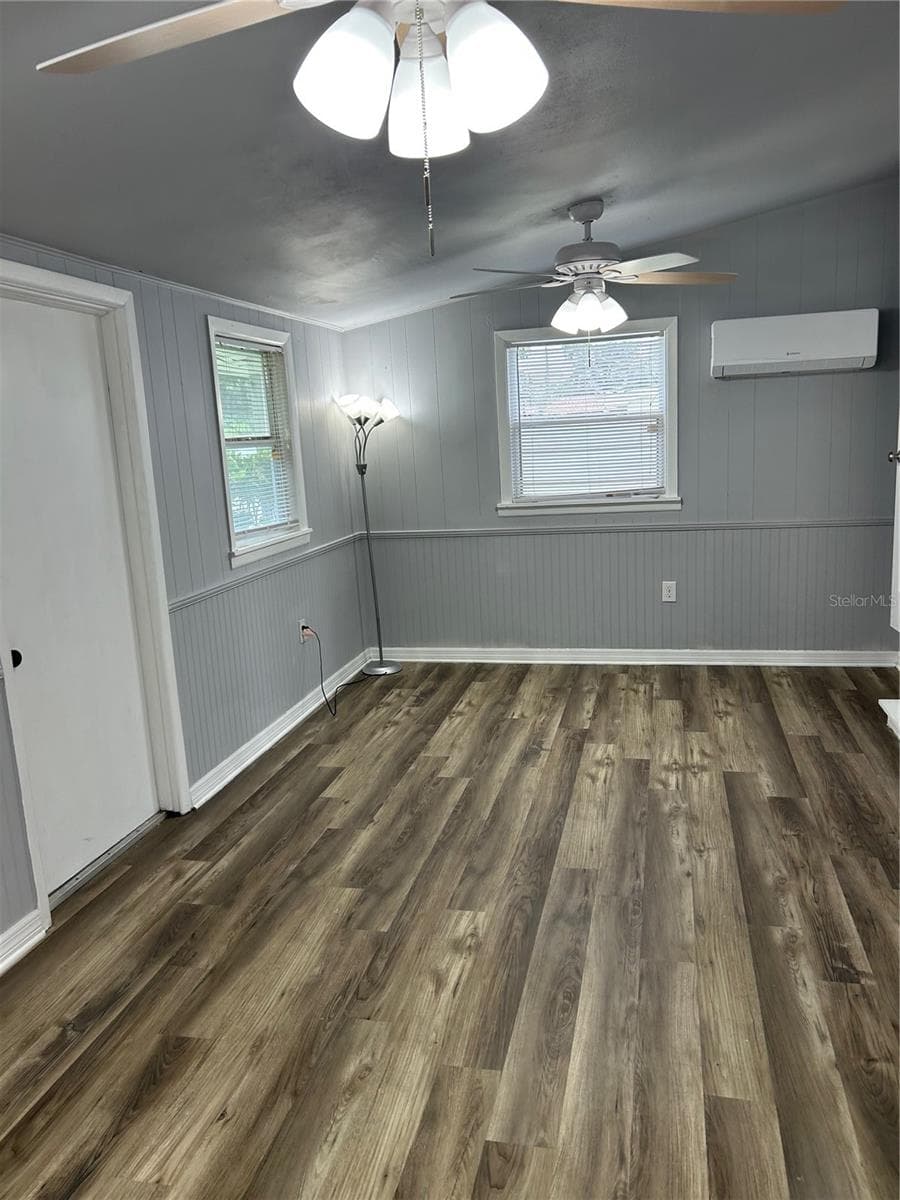 Single Family Residence at 4708 PARK ACRES DR, BRADENTON, photo 16 of 49