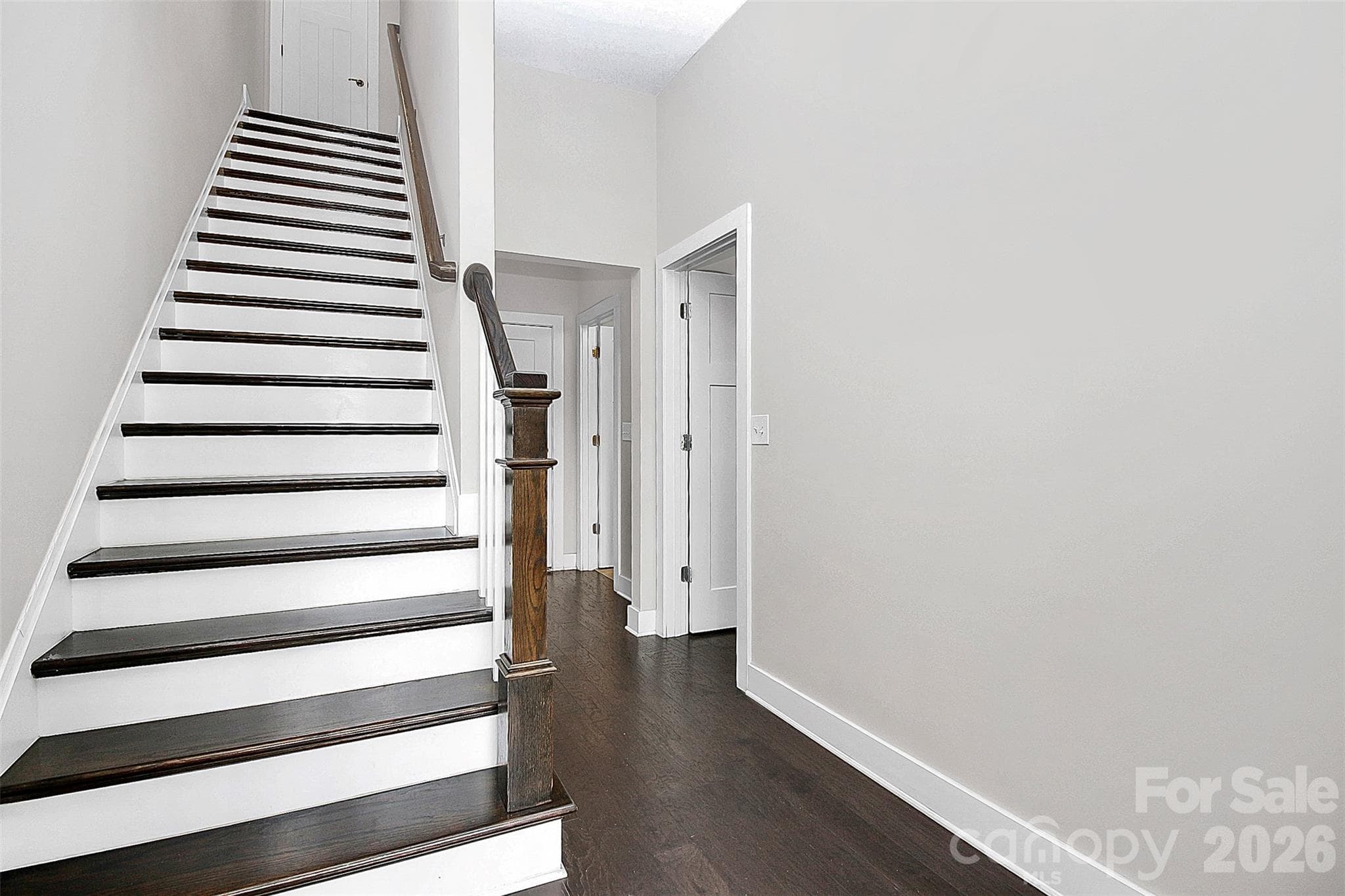 Townhouse at 1420 W 4th Street, Charlotte, photo 3 of 30