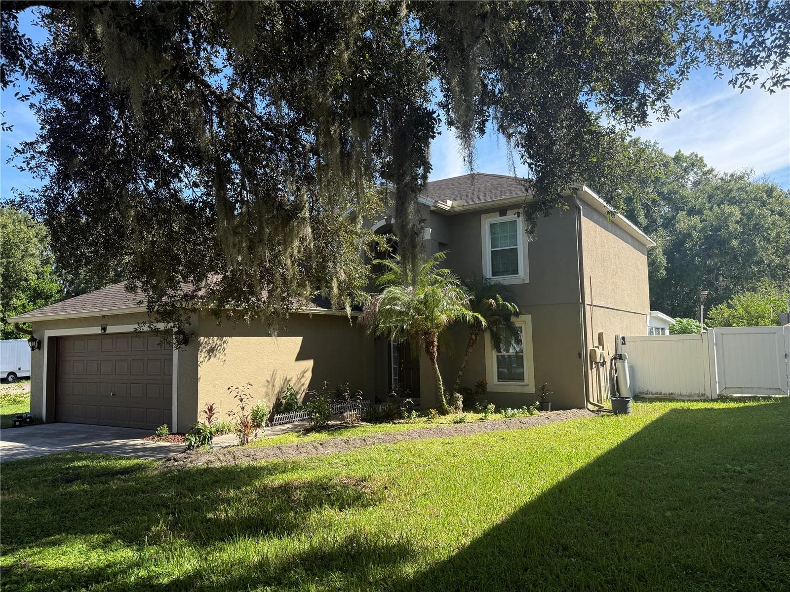 Single Family Residence at 1664 SETTLERS CREEK WAY, LAKELAND, photo 3 of 37