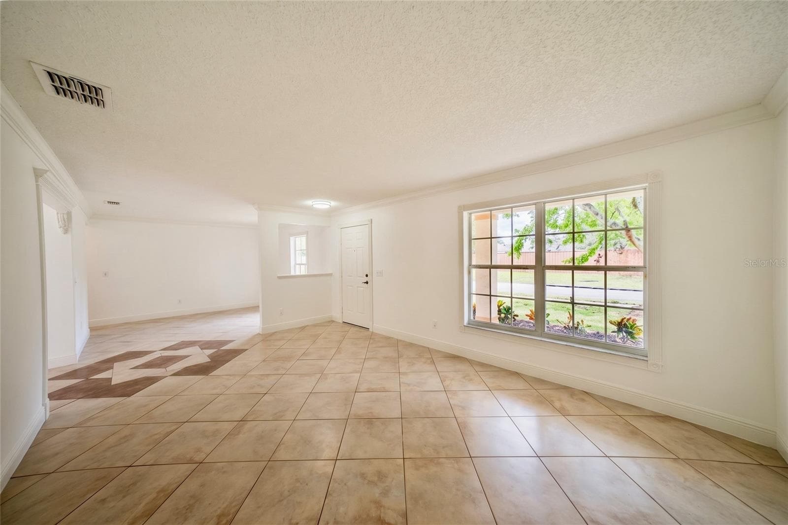 Single Family Residence at 14208 ABINGTON HEIGHTS DR, ORLANDO, photo 9 of 77