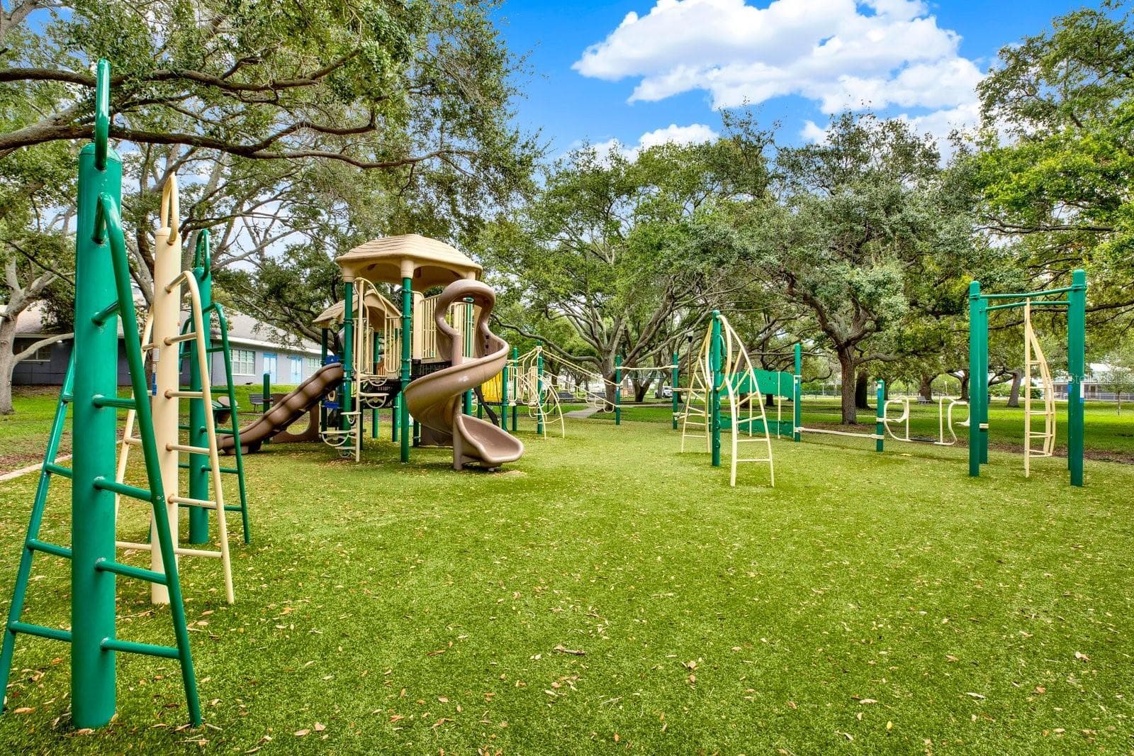Single Family Residence at 1000 59TH AVE S, ST PETERSBURG, photo 16 of 19