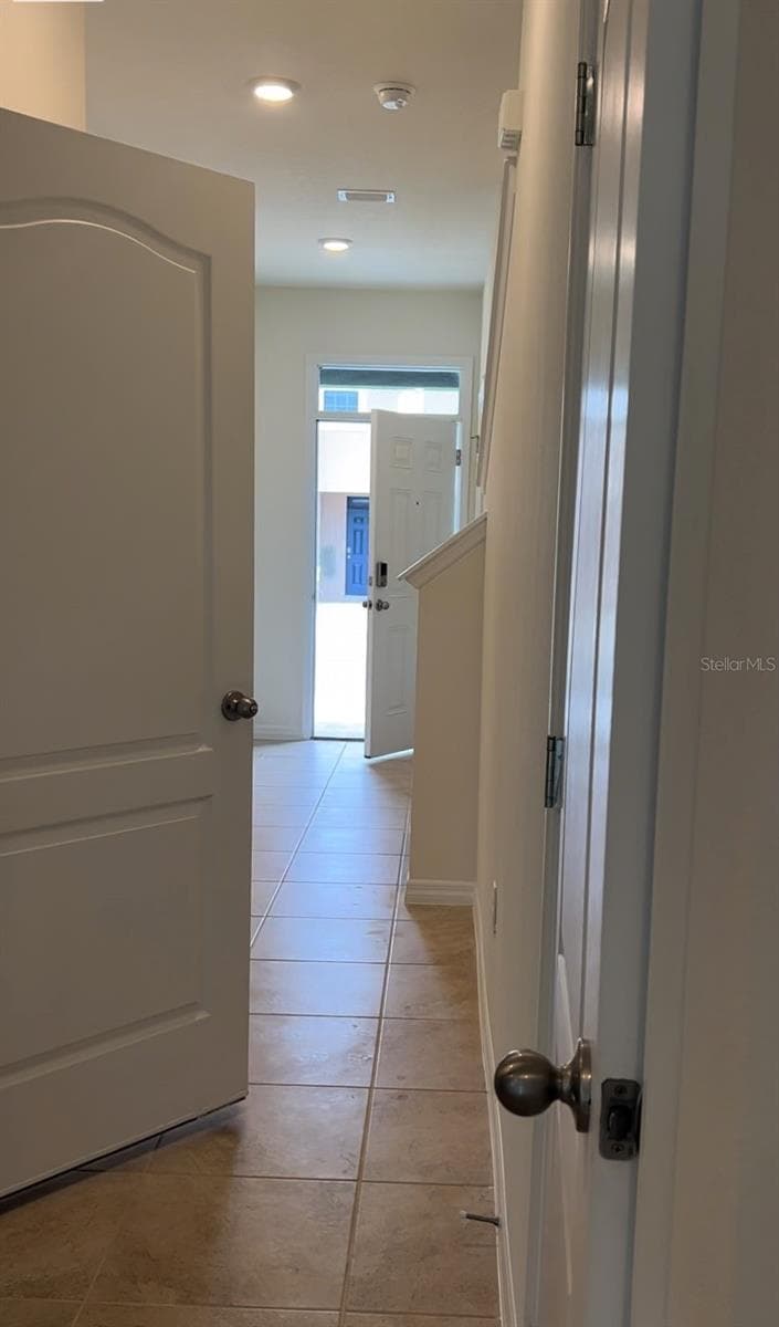 Townhouse at 1296 YELLOW FINCH DR, DAVENPORT, photo 5 of 15
