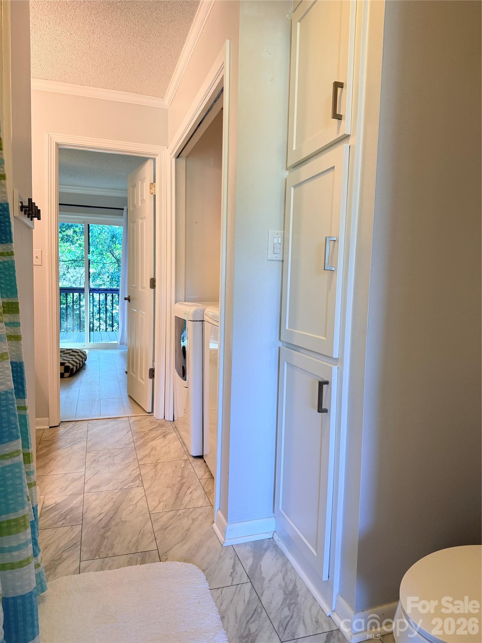 Condominium at 26 11th Avenue NE, Hickory, photo 10 of 46