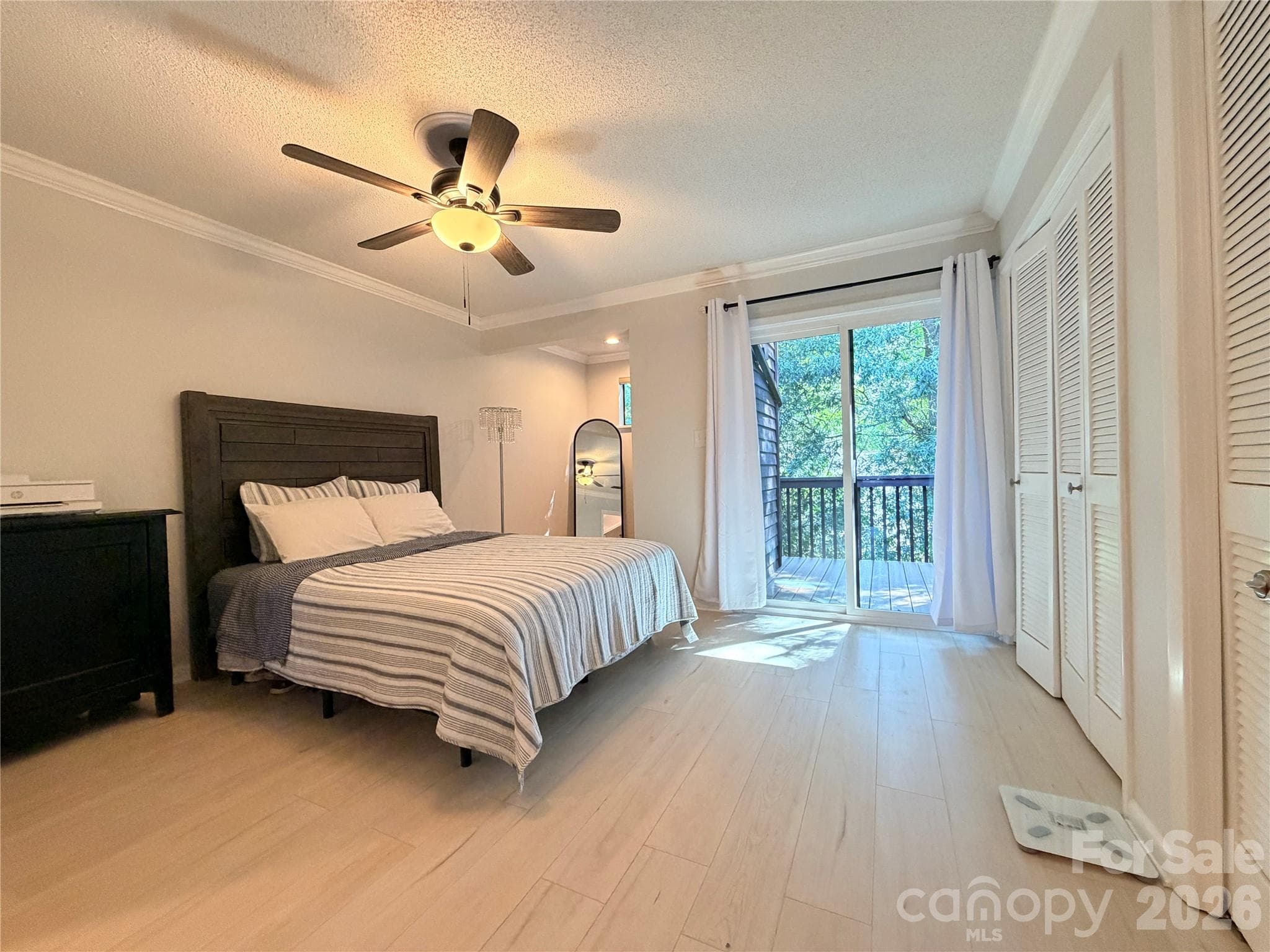 Condominium at 26 11th Avenue NE, Hickory, photo 28 of 46