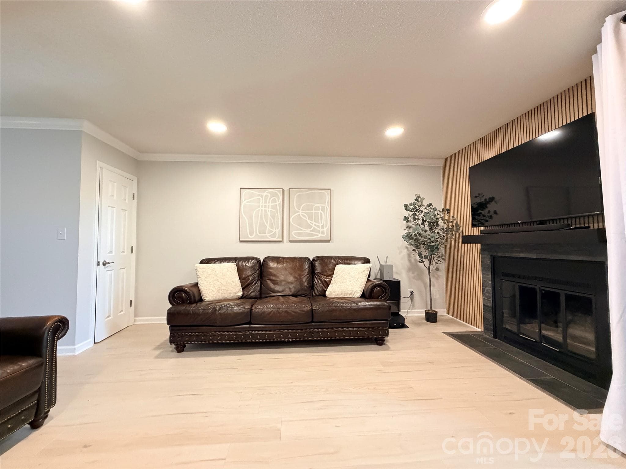 Condominium at 26 11th Avenue NE, Hickory, photo 40 of 46