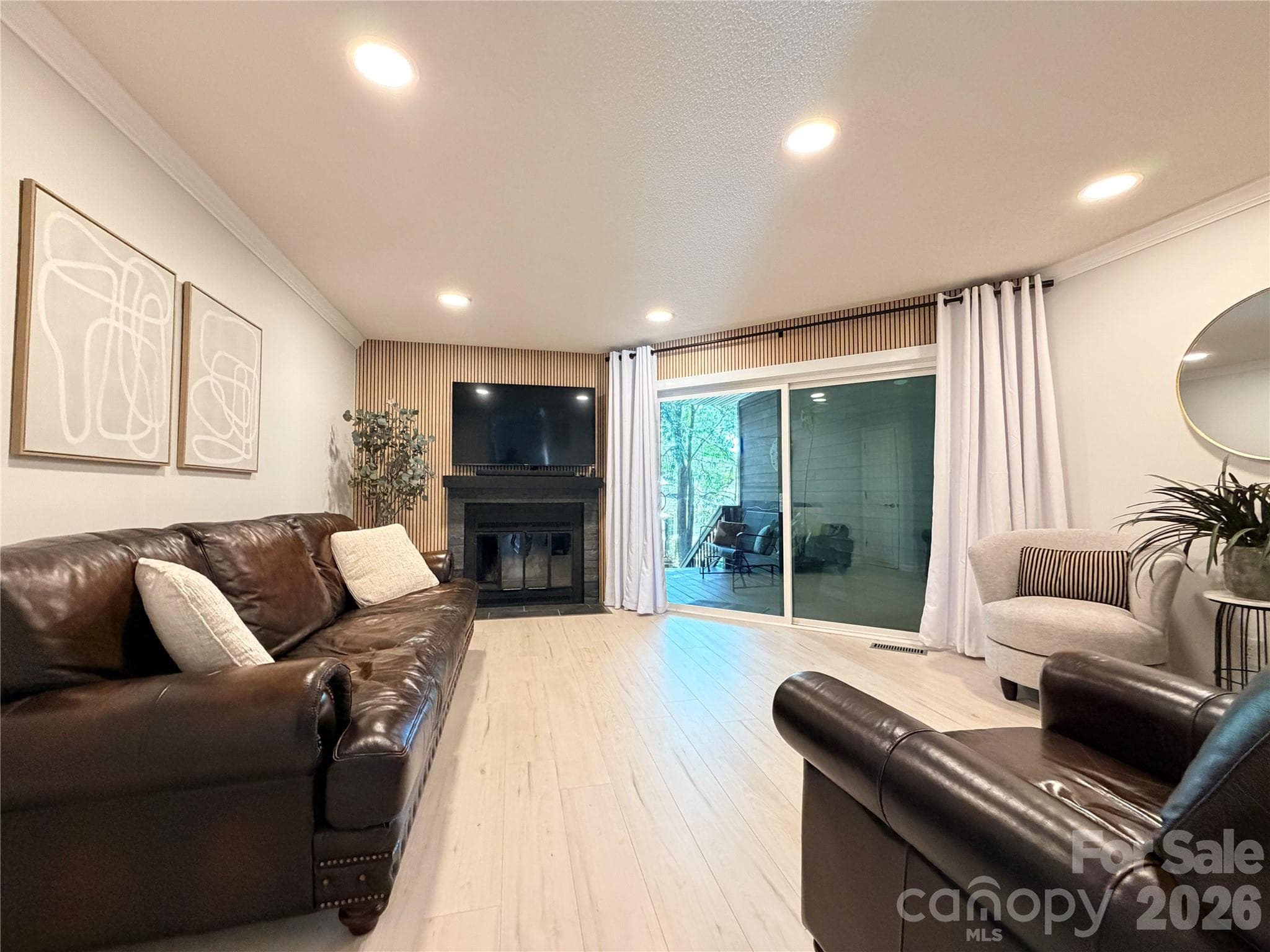 Condominium at 26 11th Avenue NE, Hickory, photo 42 of 46