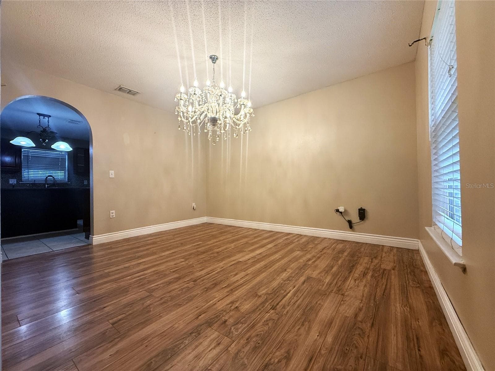 Single Family Residence at 1664 SETTLERS CREEK WAY, LAKELAND, photo 5 of 37