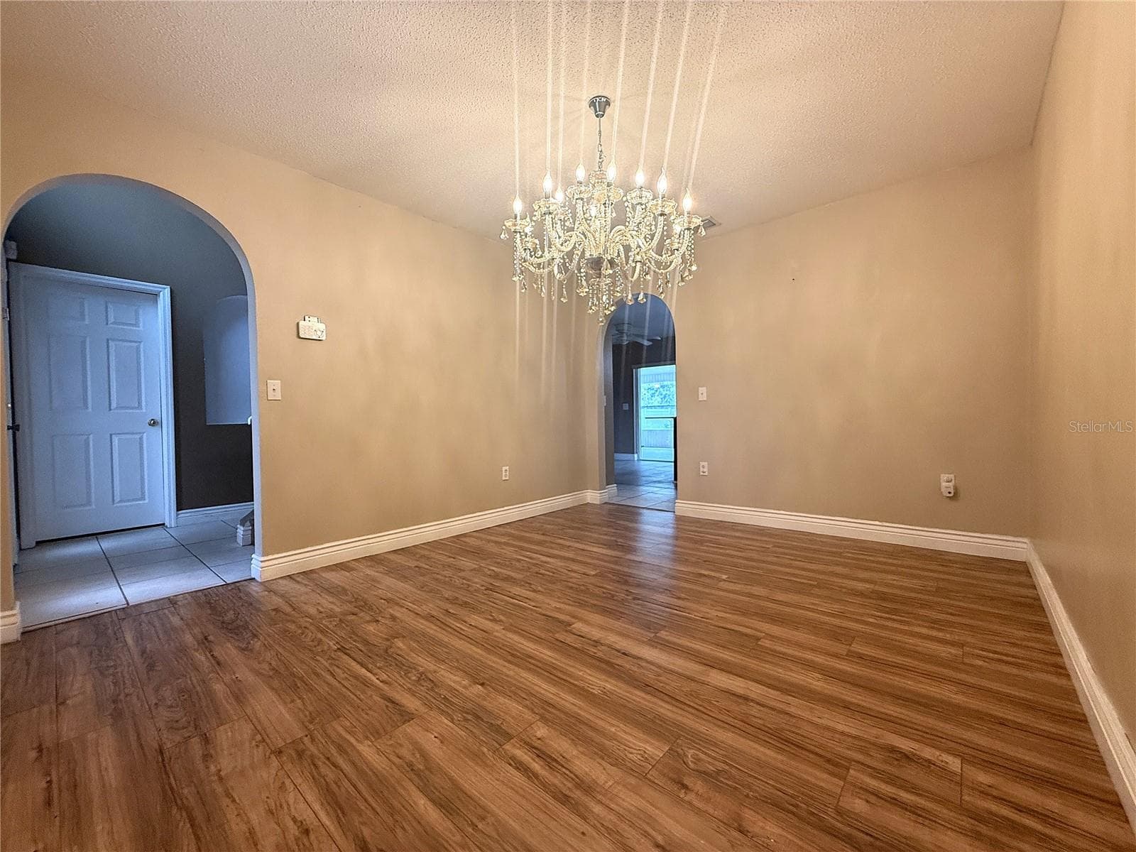 Single Family Residence at 1664 SETTLERS CREEK WAY, LAKELAND, photo 6 of 37