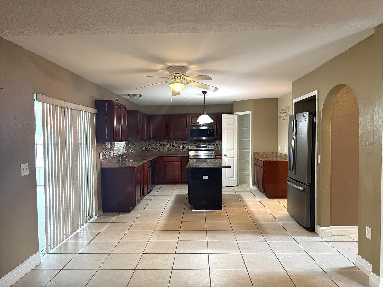 Single Family Residence at 1664 SETTLERS CREEK WAY, LAKELAND, photo 8 of 37