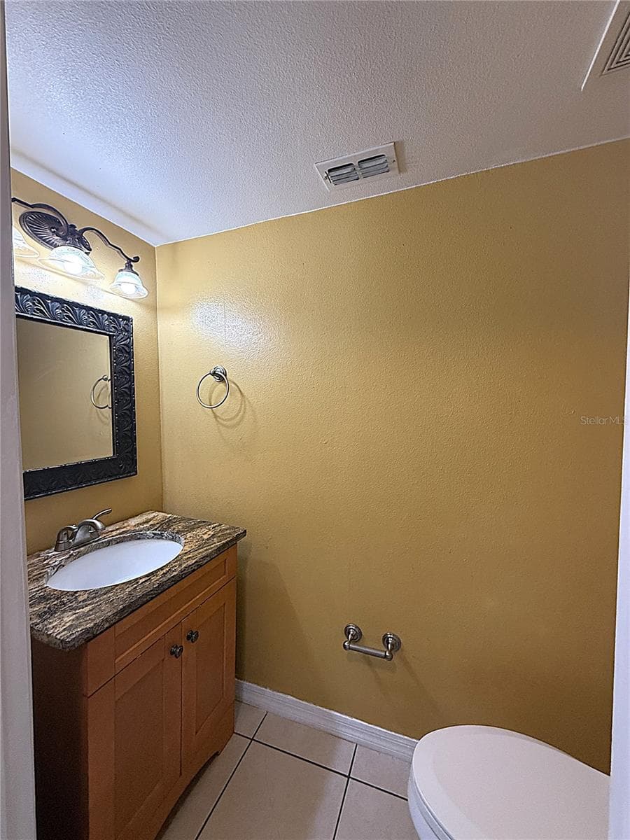 Single Family Residence at 1664 SETTLERS CREEK WAY, LAKELAND, photo 14 of 37