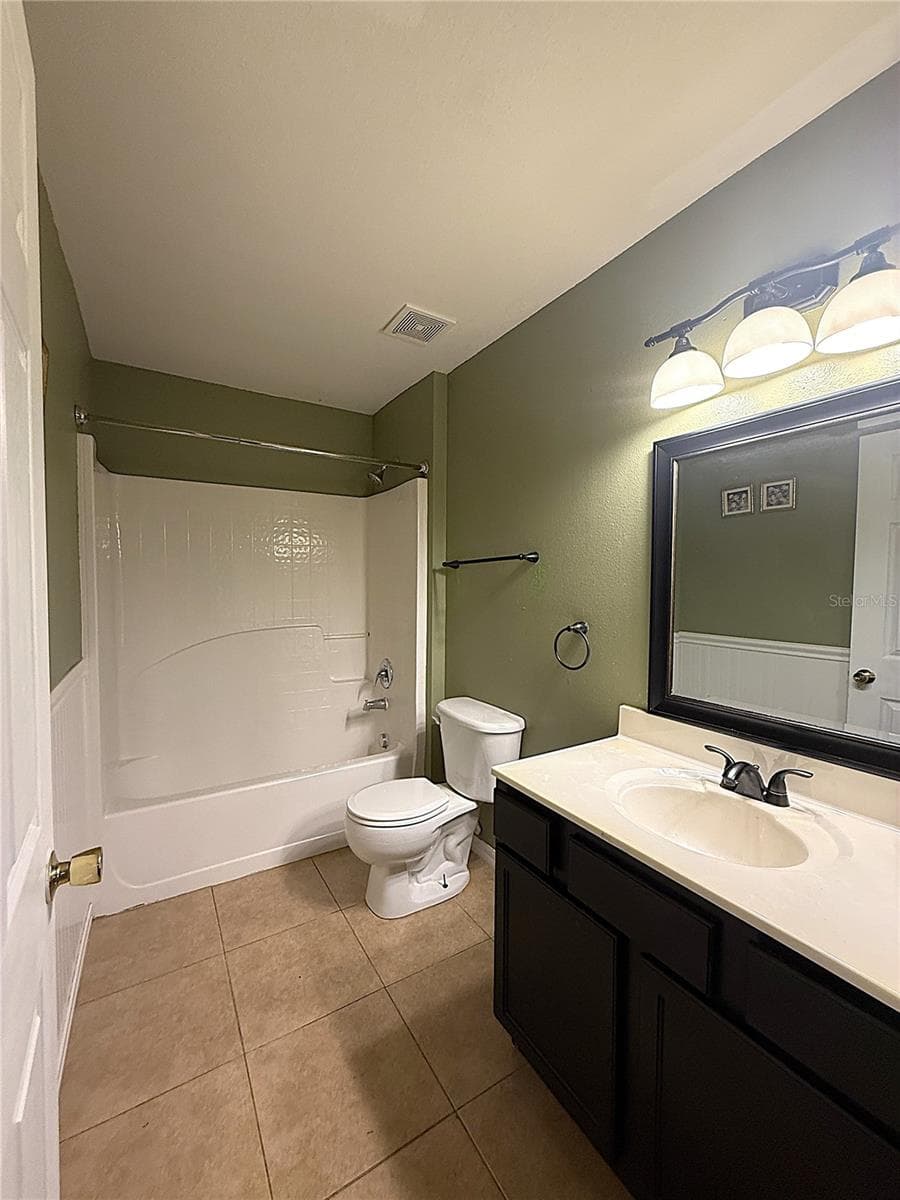 Single Family Residence at 1664 SETTLERS CREEK WAY, LAKELAND, photo 23 of 37