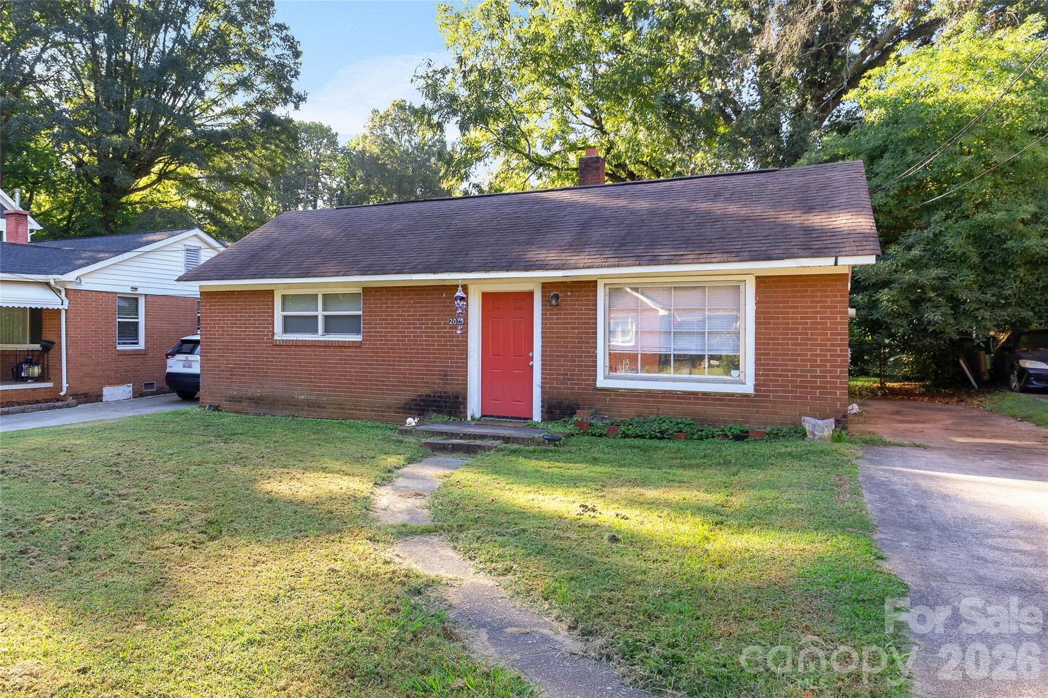 Single Family Residence at 2019 St Mark Street, Charlotte, photo 2 of 18
