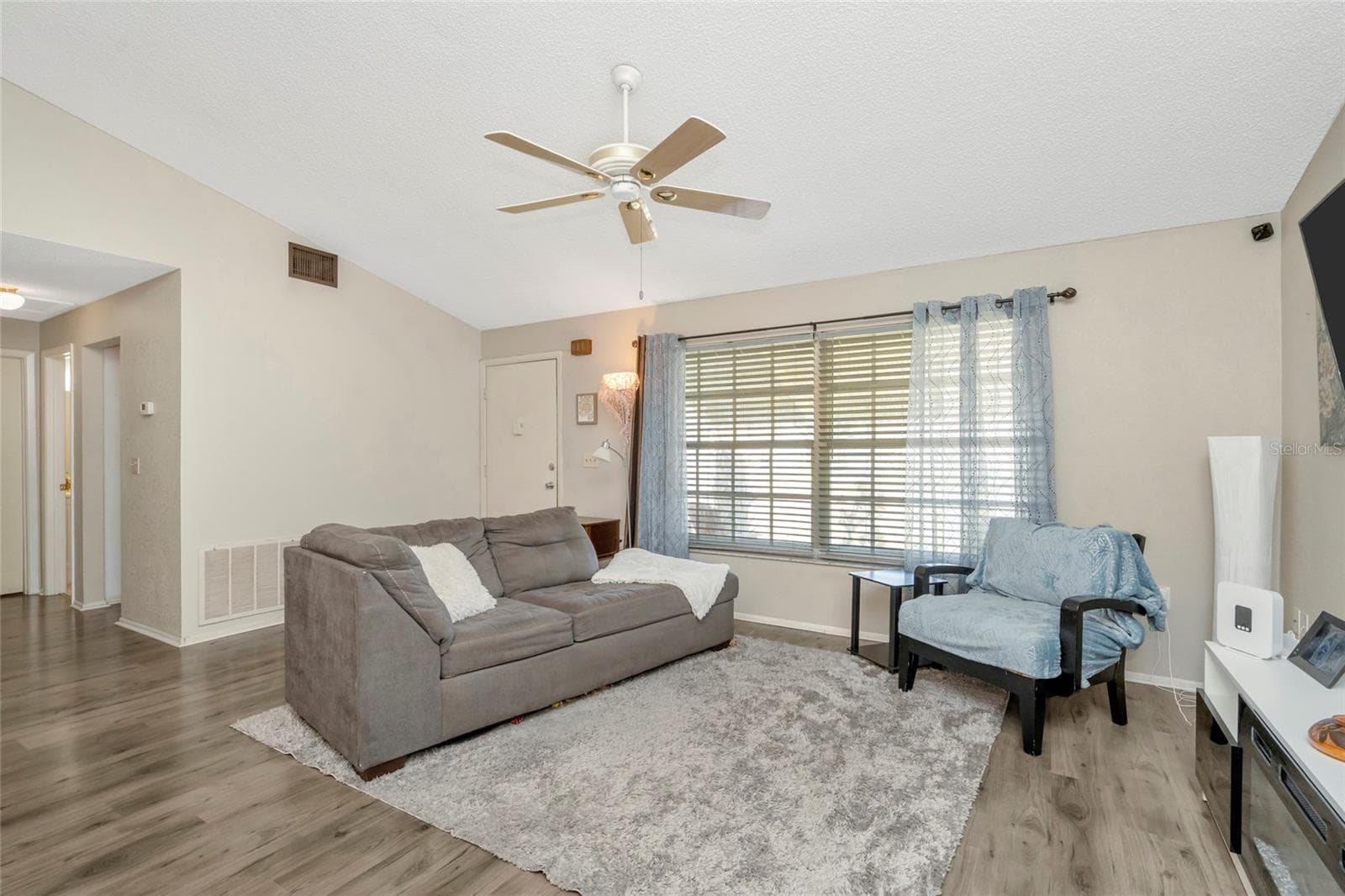 Living Room - 7508 COMO DR, NEW PORT RICHEY