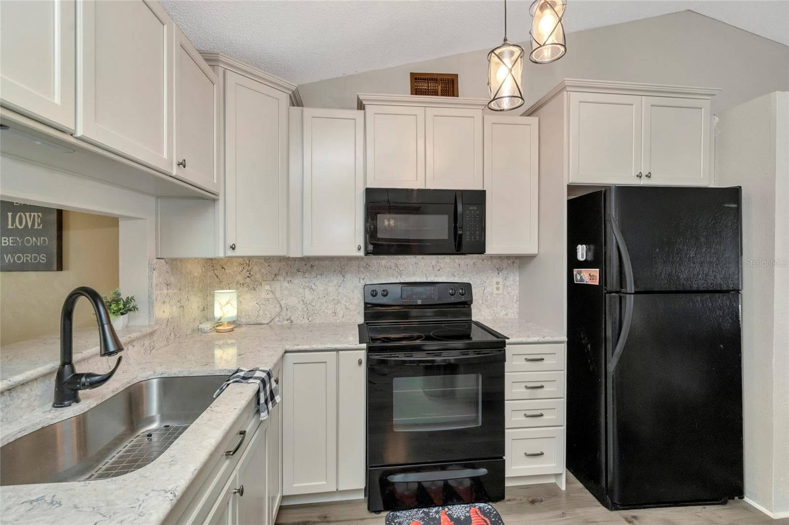 Kitchen - 7508 COMO DR, NEW PORT RICHEY
