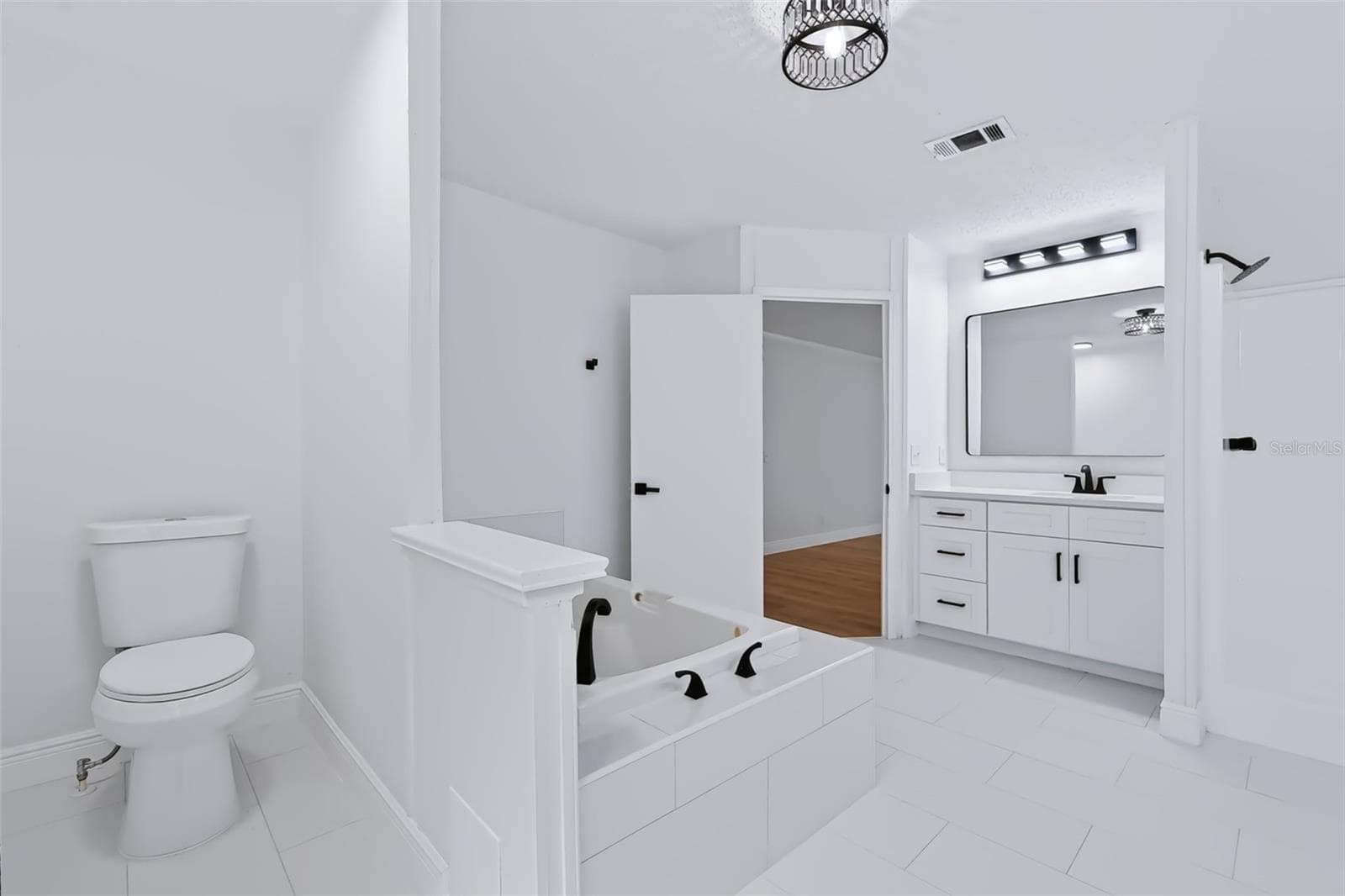 Primary Bathroom - 14100 LITTLE RANCH RD, SPRING HILL