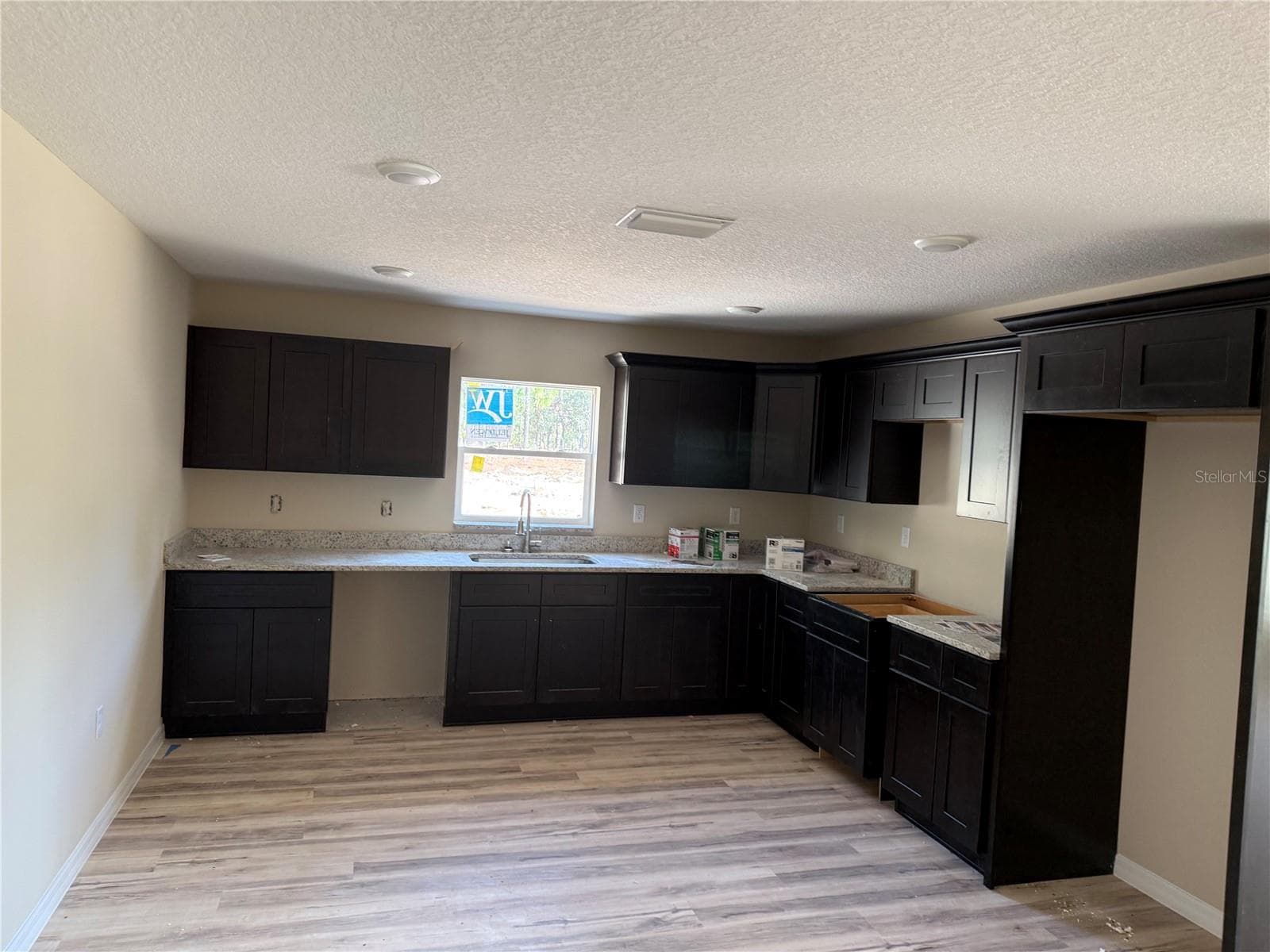 Single Family Residence at 15390 NE 5TH ST, WILLISTON, photo 8 of 15