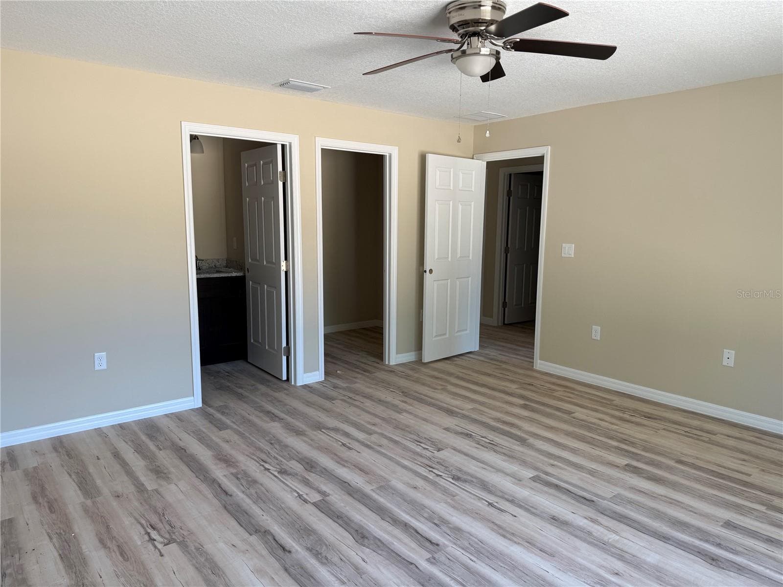 Single Family Residence at 15390 NE 5TH ST, WILLISTON, photo 11 of 15