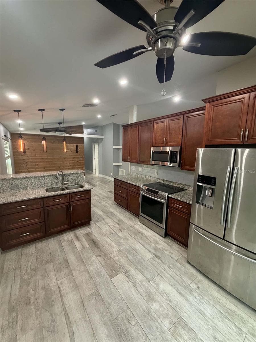 Condominium at 179 DAHLIA VILLAGE CIR #63, ORLANDO, photo 8 of 32