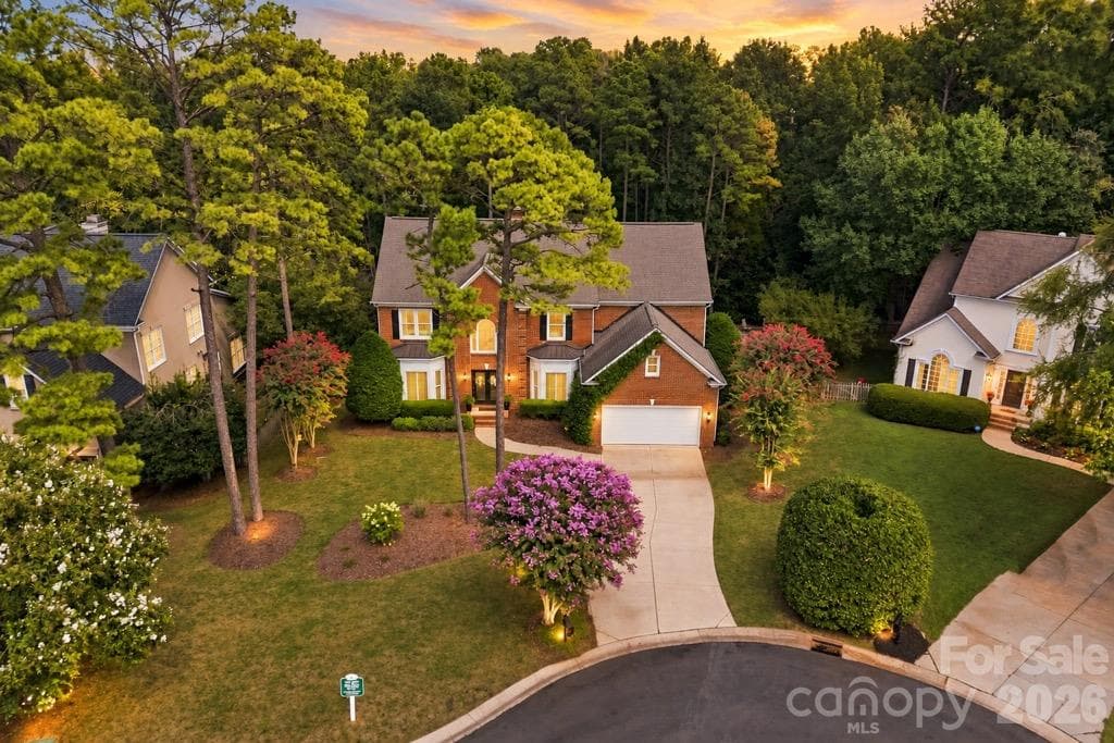 7337 Versailles Lane