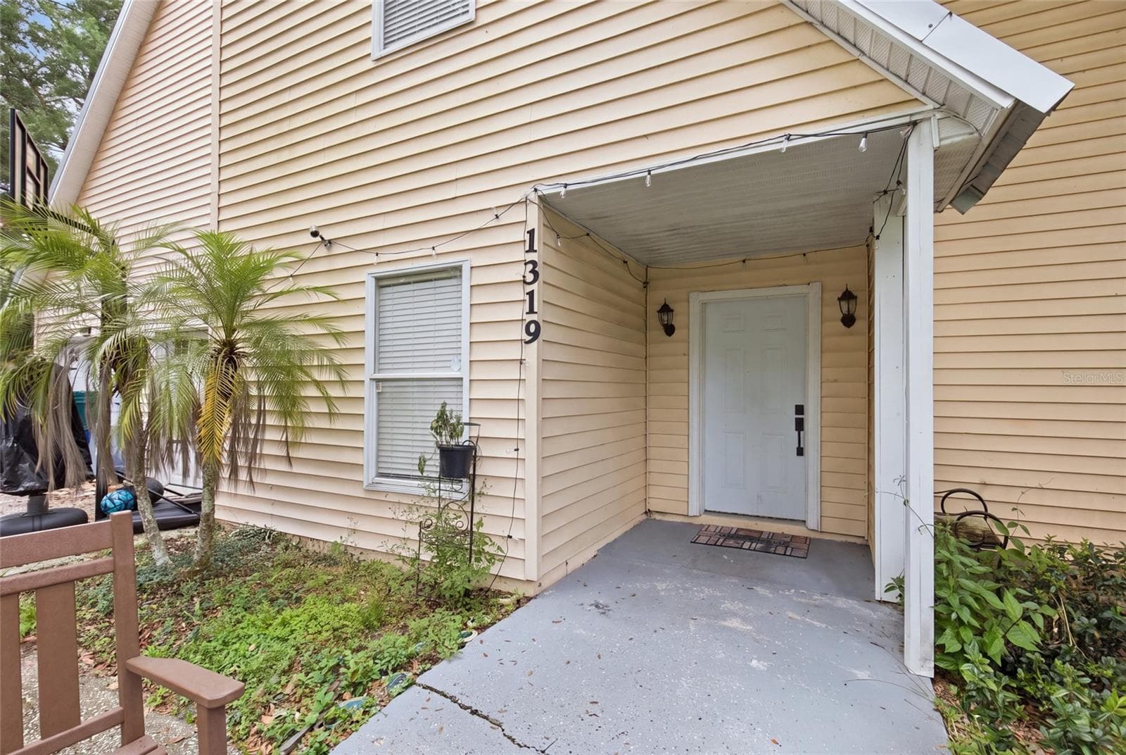 1319 QUINTUPLET DR
