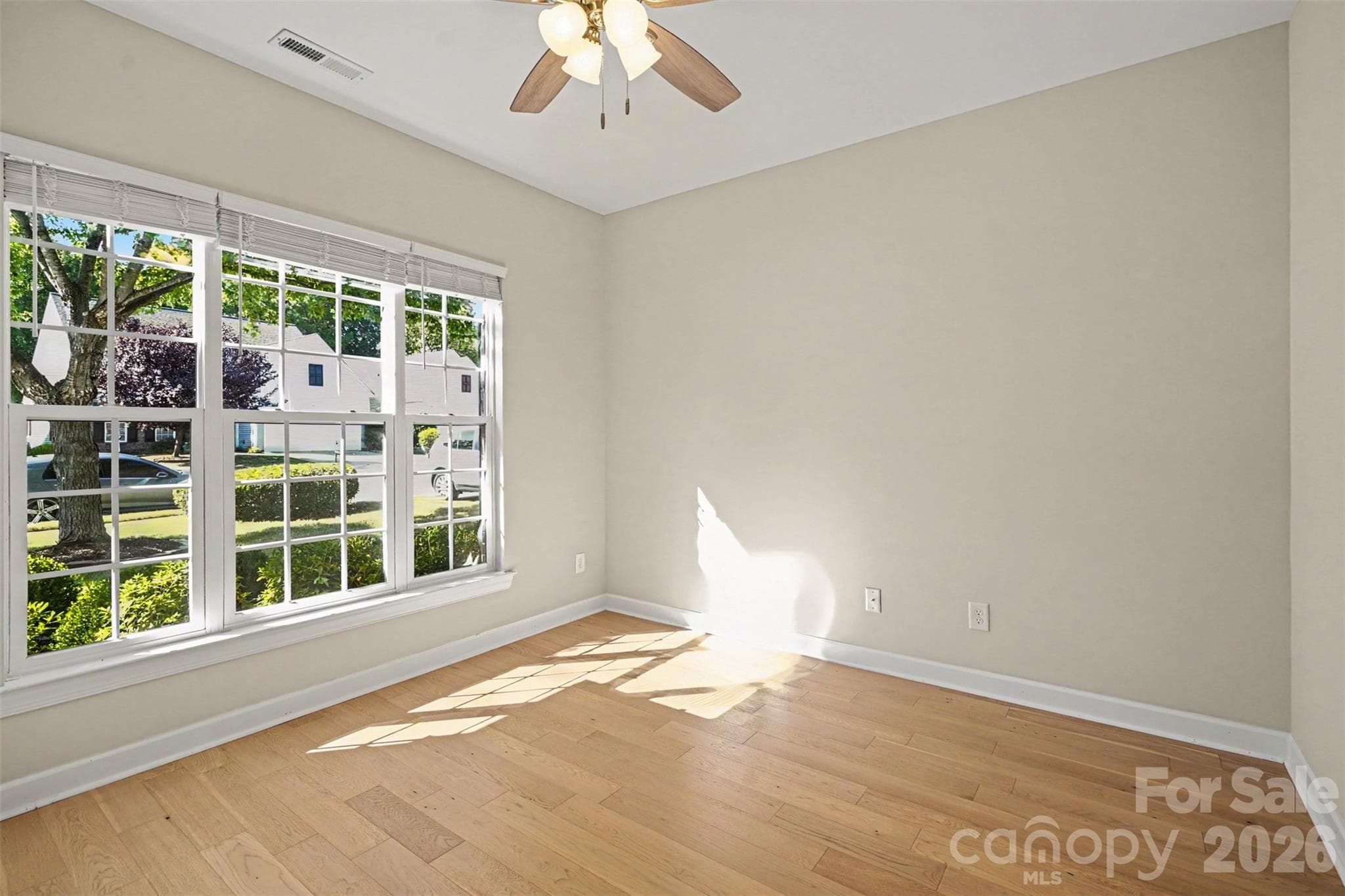 Single Family Residence at 12433 Bobhouse Drive, Charlotte, photo 5 of 29