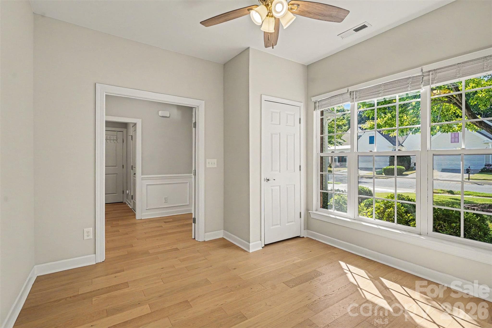 Single Family Residence at 12433 Bobhouse Drive, Charlotte, photo 6 of 29