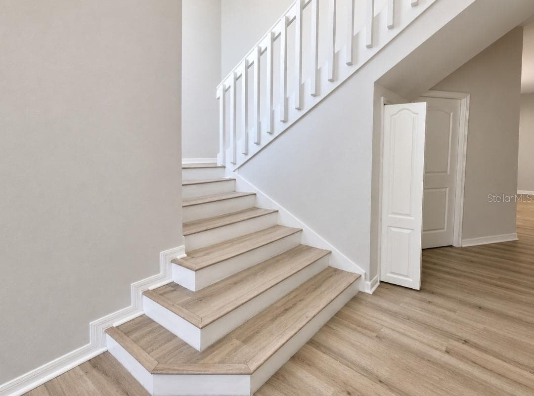 Single Family Residence at 2512 BROOKSTONE DR, KISSIMMEE, photo 8 of 93
