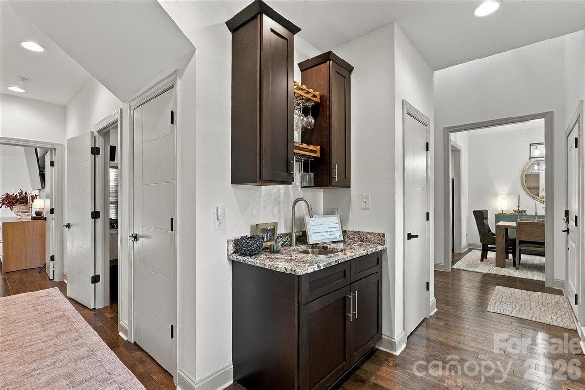 Single Family Residence at 330 Woodland Glen Road, Clover, photo 18 of 48