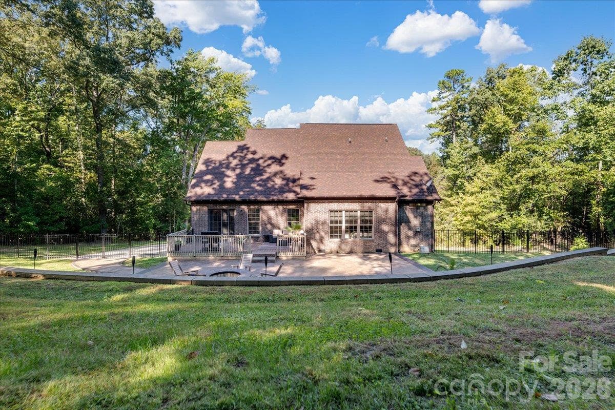 Single Family Residence at 330 Woodland Glen Road, Clover, photo 43 of 48
