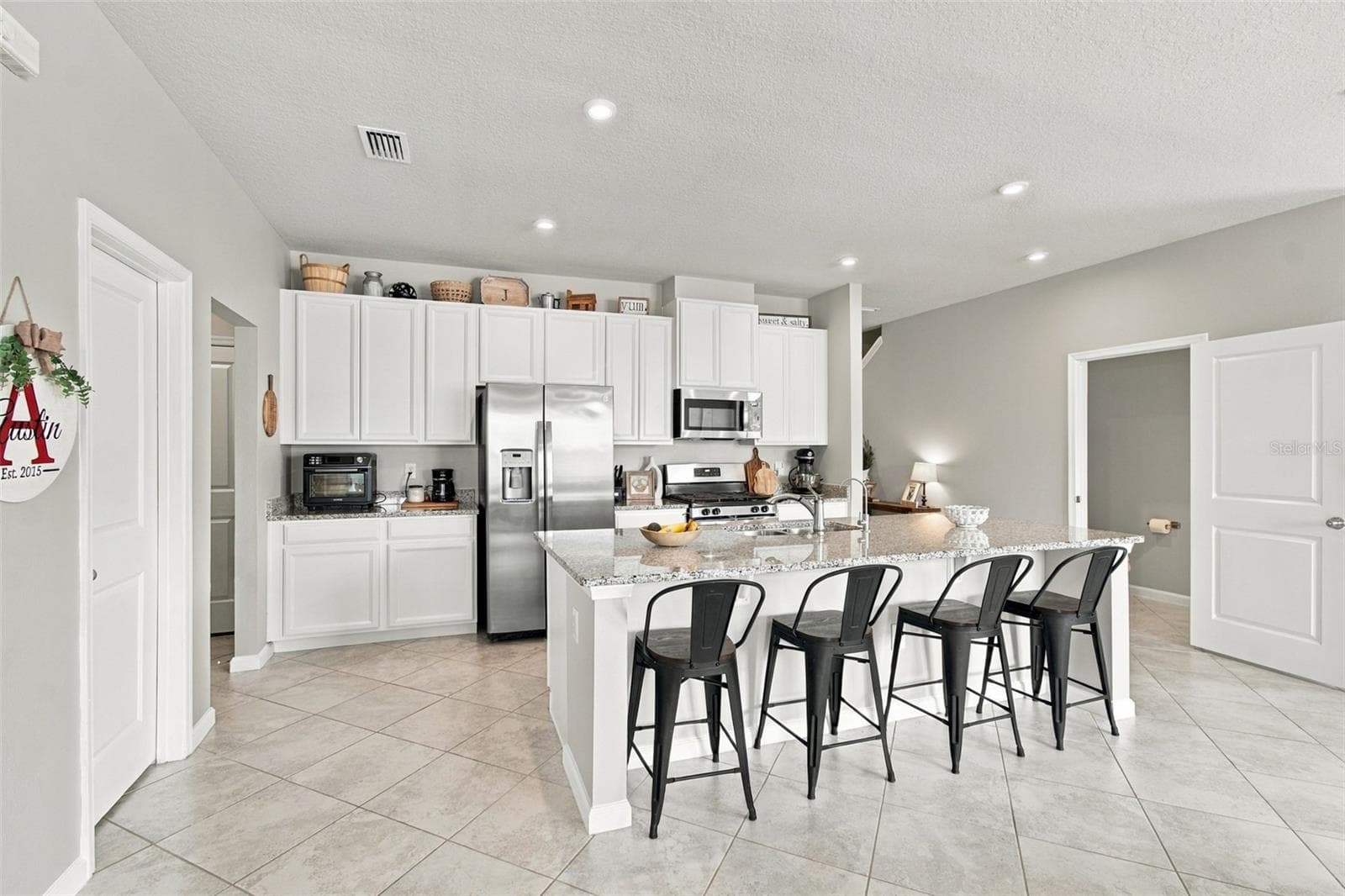 Single Family Residence at 11609 GOLD DUST CT, RIVERVIEW, photo 4 of 29
