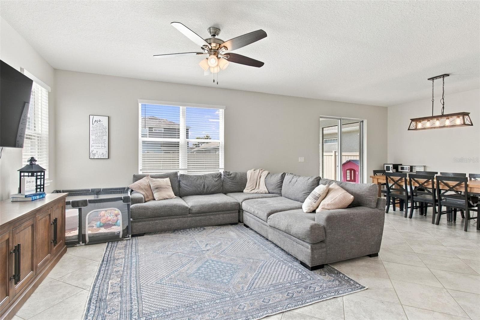Single Family Residence at 11609 GOLD DUST CT, RIVERVIEW, photo 5 of 29