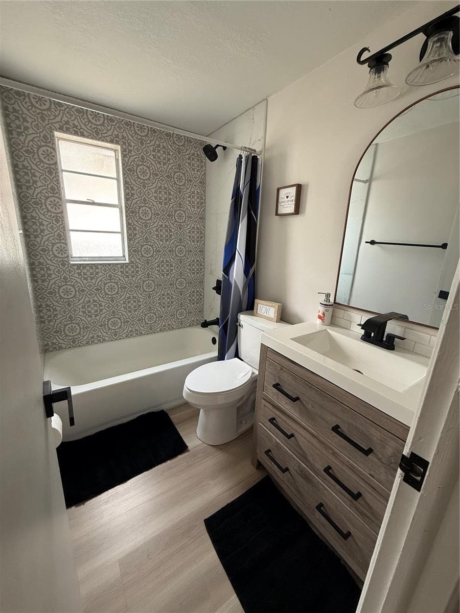 Single Family Residence at 12418 QUEENSLAND LN, TAMPA, photo 14 of 26