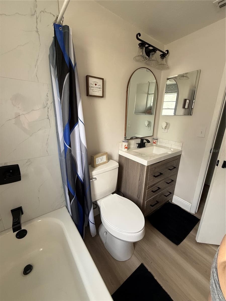 Single Family Residence at 12418 QUEENSLAND LN, TAMPA, photo 15 of 26