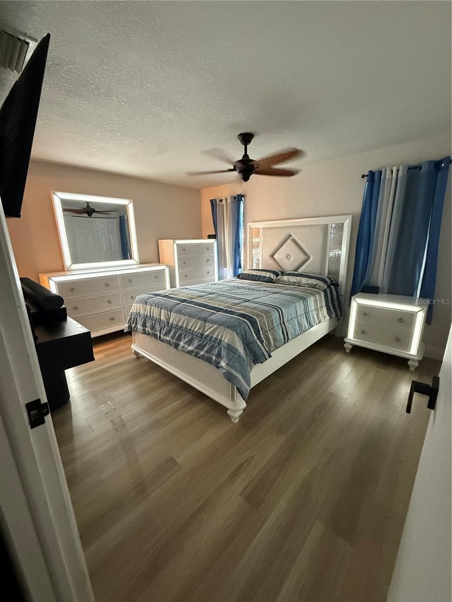 Single Family Residence at 12418 QUEENSLAND LN, TAMPA, photo 19 of 26