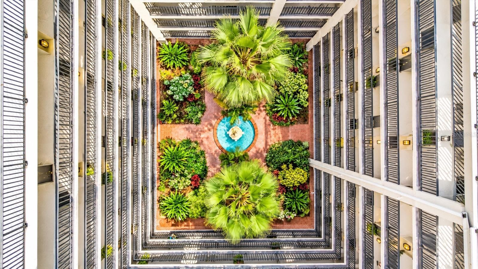 Atrium & Courtyard! - 2699 SEVILLE BLVD #105, CLEARWATER