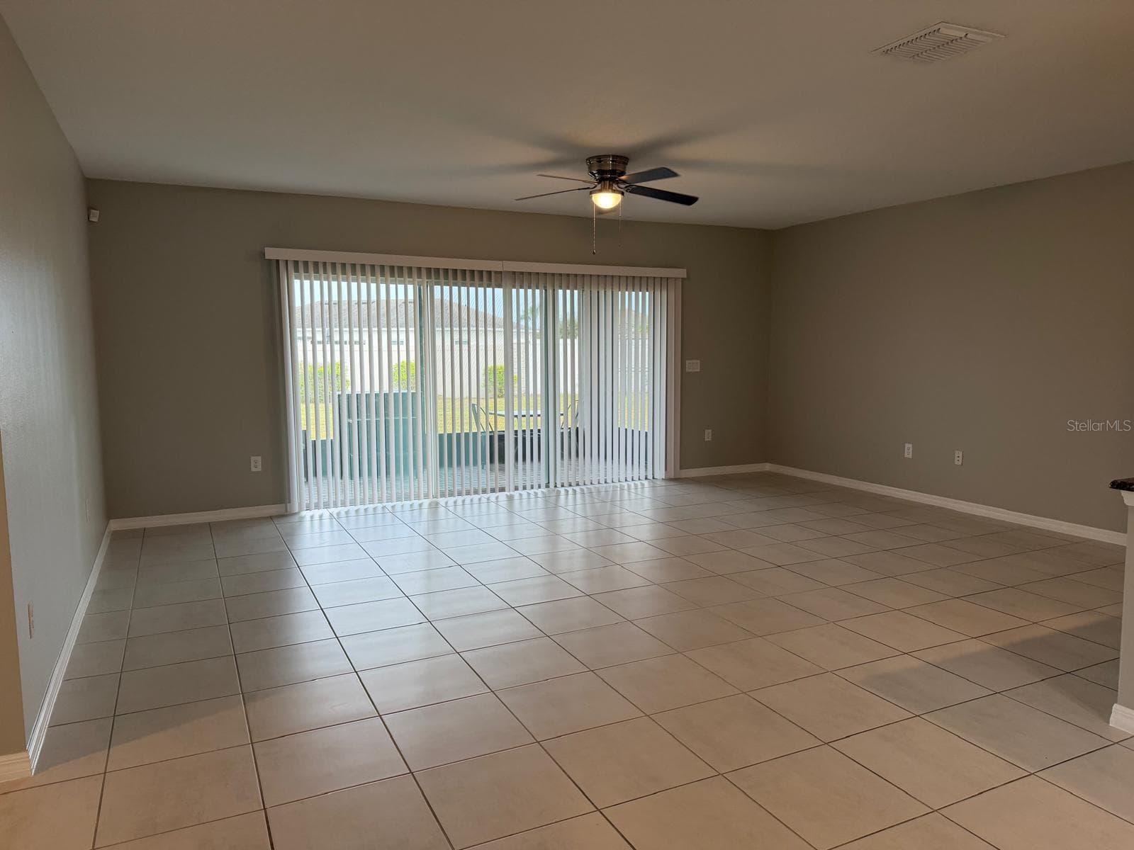 Single Family Residence at 331 QUARRY ROCK CIR, KISSIMMEE, photo 8 of 46