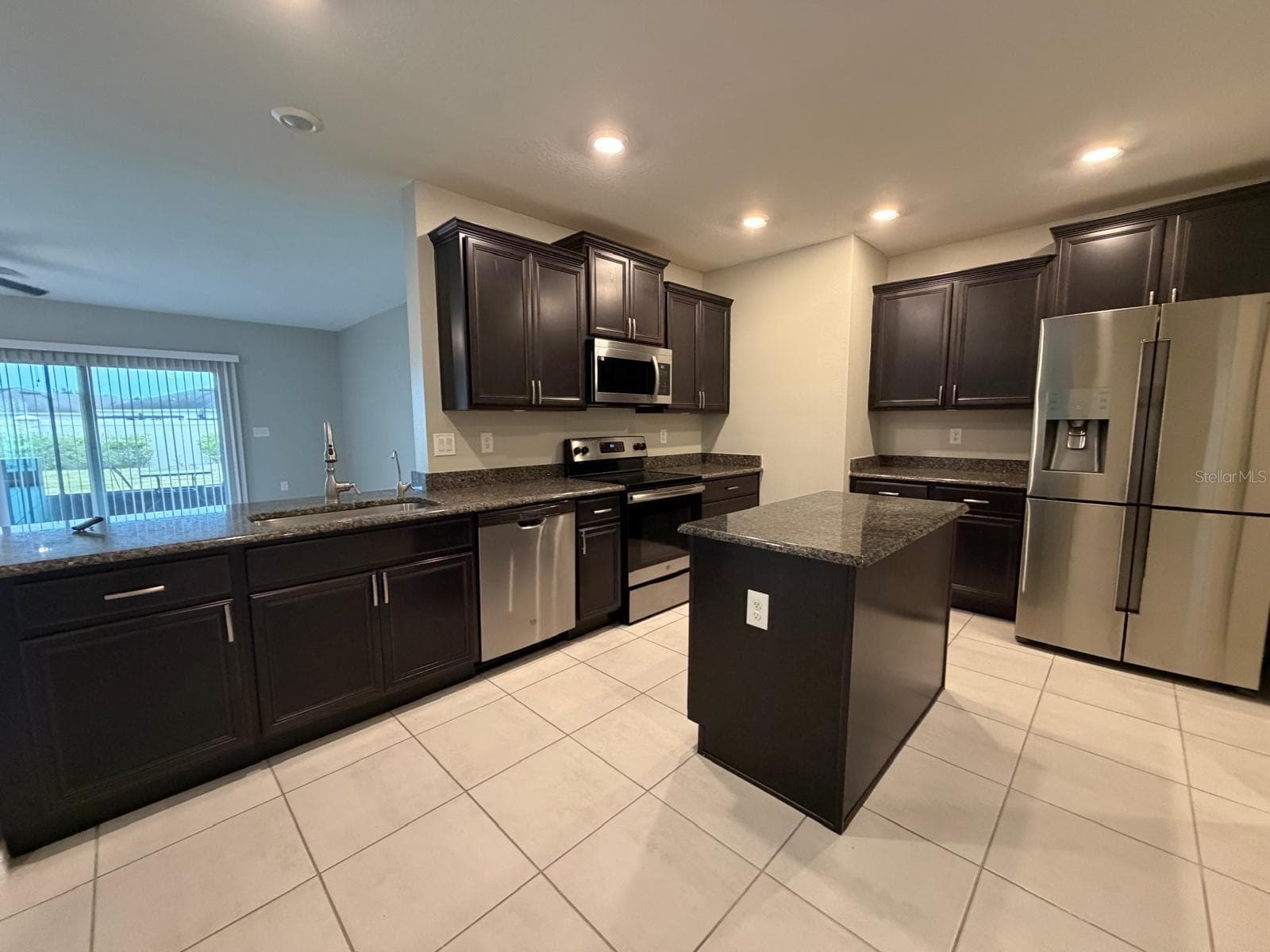 Single Family Residence at 331 QUARRY ROCK CIR, KISSIMMEE, photo 15 of 46